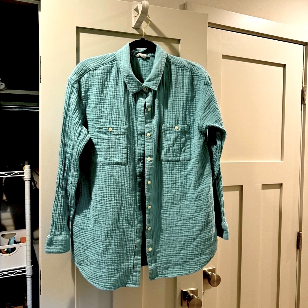 Caslon Button Up Shirt Sz M